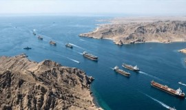 طهران: أمن هرمز خط أحمر ولن نسمح باستعراضات عسكرية أجنبية