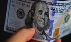 تباين حركة الدولار بين أسواق بغداد وأربيل مع إغلاق بداية الأسبوع