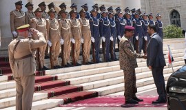 القائد العام يصادق على جدول ترقيات الضباط في وزارة الدفاع