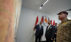 خلال زيارته لهيئة المنافذ.. الزيدي يوجه بالإسراع بالأتمتة وإنهاء التلاعب والتهريب